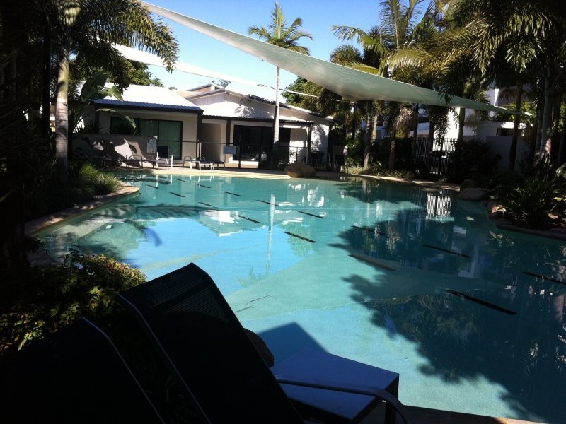 2716 Surbiton Court, Carindale QLD 4152