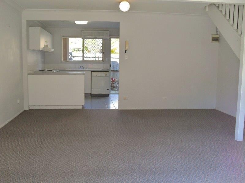 60 Whitby, Southport QLD 4215