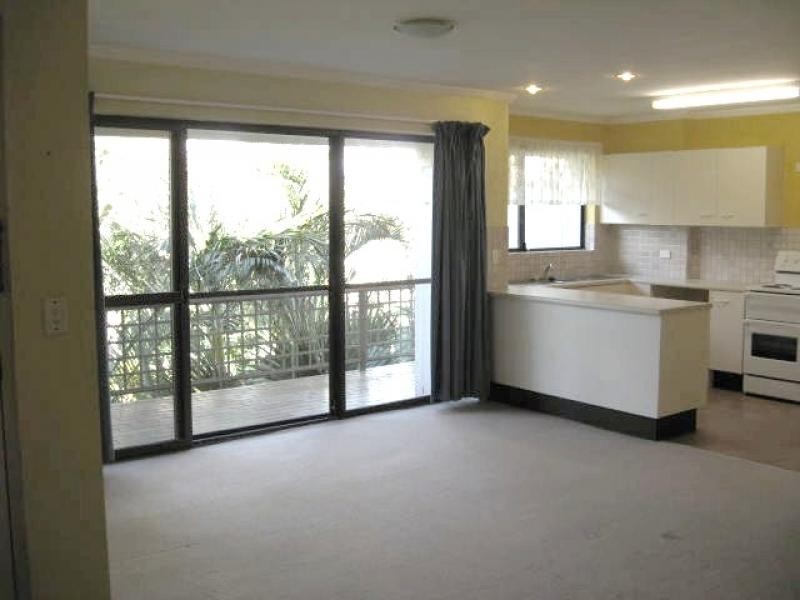 111 Markeri Street, Mermaid Waters QLD 4218