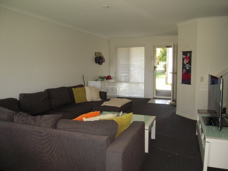 643 Pine Ridge Road, Biggera Waters QLD 4216