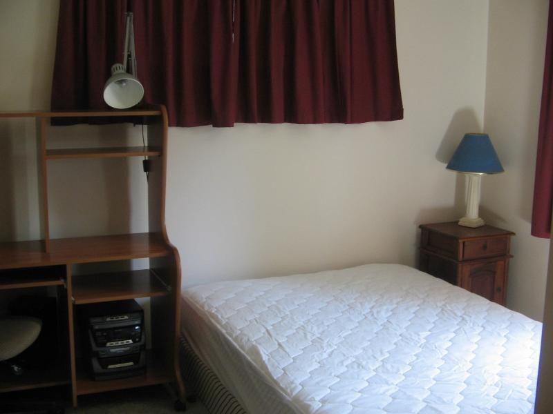 Unit 1 / 28 Barrett St, Robertson QLD 4109