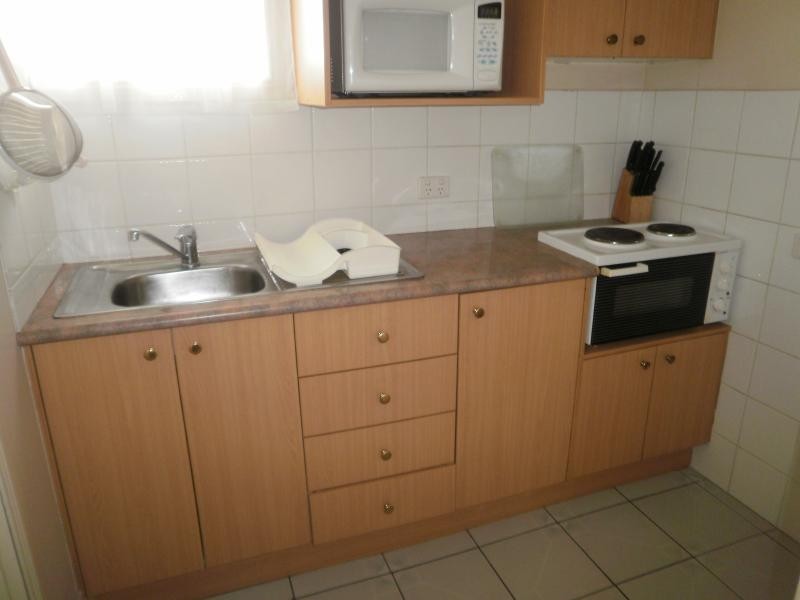 Unit 1 / 28 Barrett St, Robertson QLD 4109