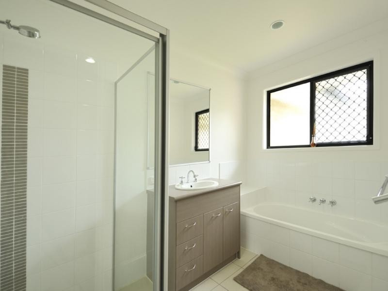 12 Clementine Street, Bellmere QLD 4510