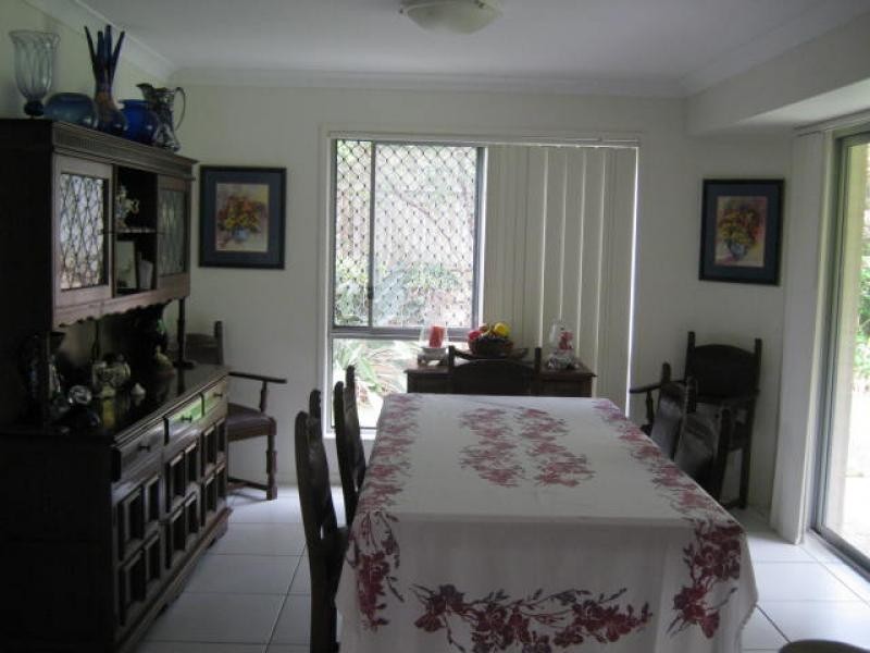 5 Whitsunday Place, Redland Bay QLD 4165