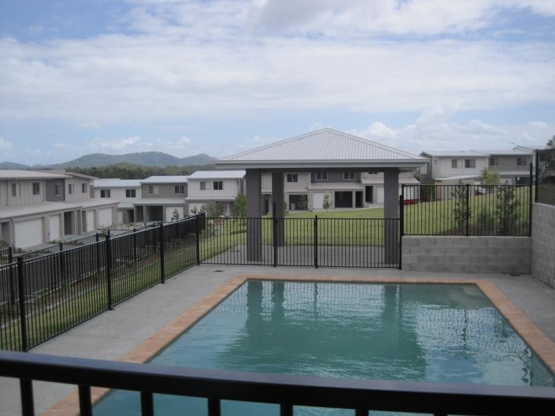 14 Oxley Ave, Woody Point QLD 4019