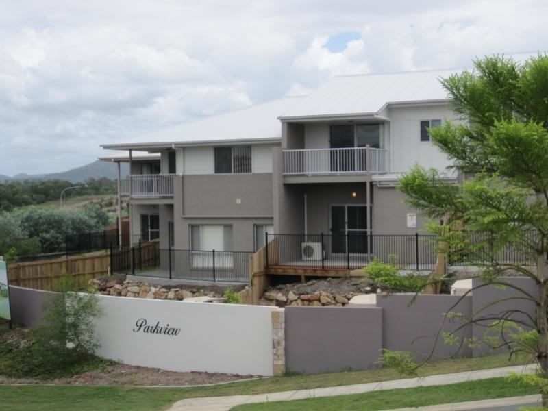 14 Oxley Ave, Woody Point QLD 4019