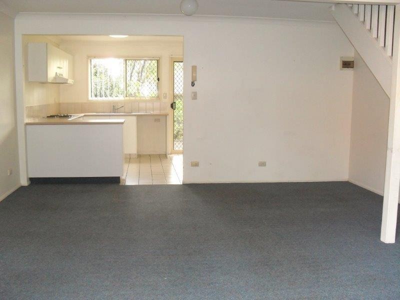 60 Whitby, Southport QLD 4215