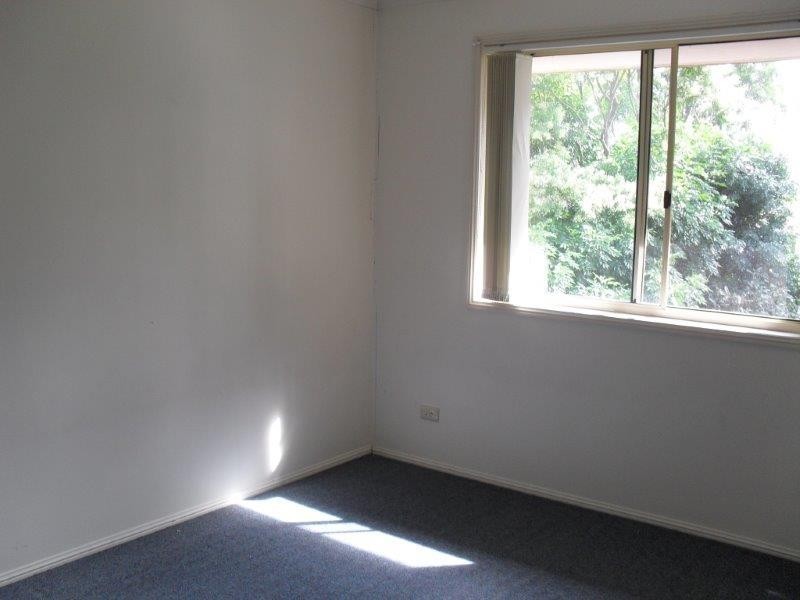 60 Whitby, Southport QLD 4215