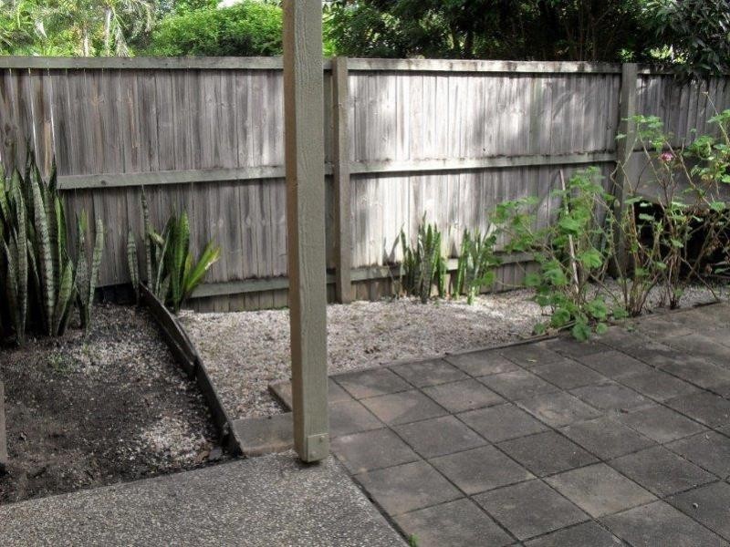 60 Whitby, Southport QLD 4215