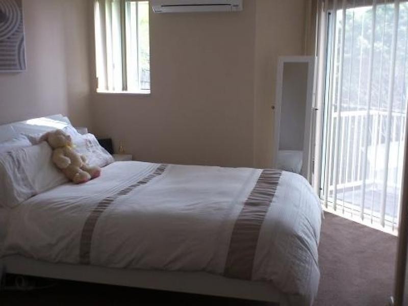 6 Buddy Holly Close, Parkwood QLD 4214