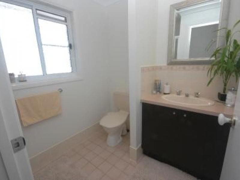 141 Cypress Street, Urangan QLD 4655