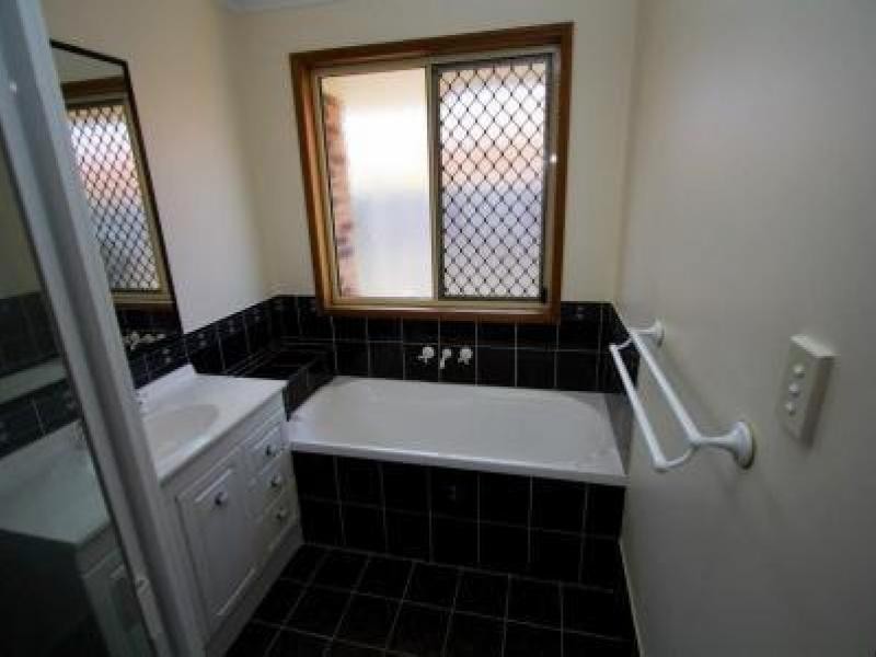 121 Ibis Boulevard, Eli Waters QLD 4655