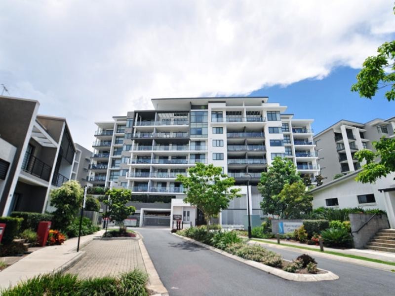 16 Surbiton Court, Carindale QLD 4152