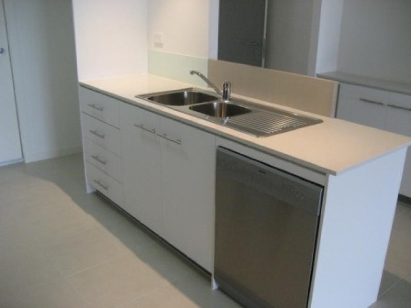 16 Surbiton Court, Carindale QLD 4152