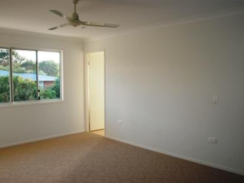 38 Tavistock St, Torquay QLD 4655