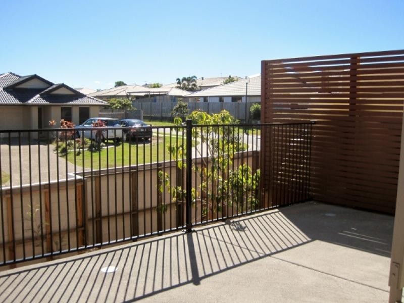 2 Toohey Street, Pacific Pines QLD 4211