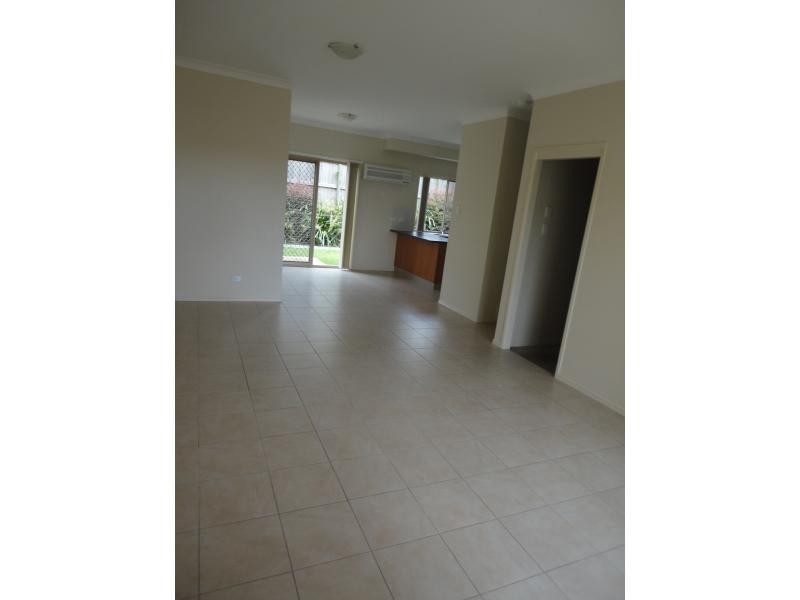 63 Johnston St, Carina QLD 4152