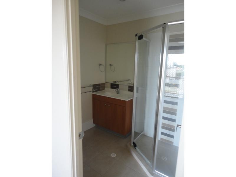 63 Johnston St, Carina QLD 4152