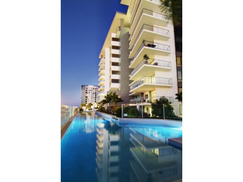 1 Duporth Avenue, Maroochydore QLD 4558