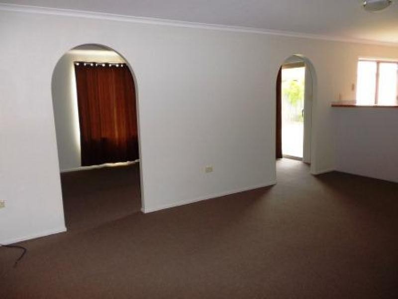 5 KENTIA CRT, Kawungan QLD 4655