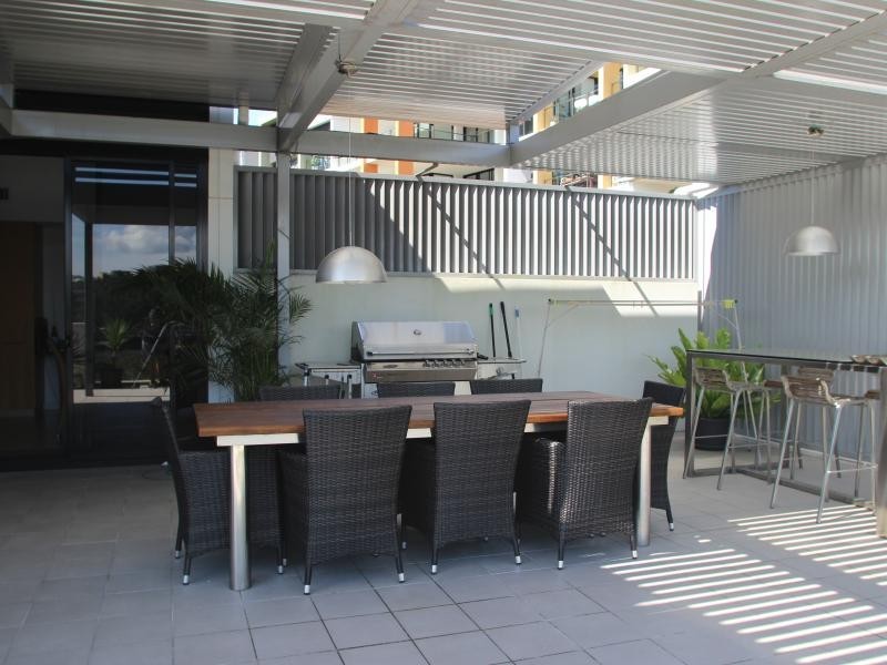 10 Pidgeon Close, West End QLD 4101
