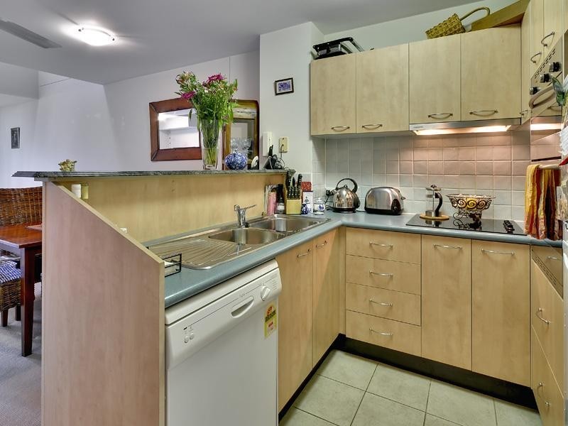 176 Sydney, New Farm QLD 4005