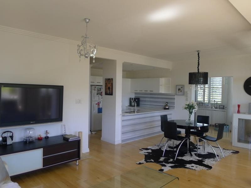 74 Oxlade Drive, New Farm QLD 4005