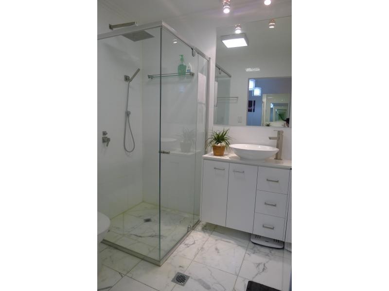 74 Oxlade Drive, New Farm QLD 4005