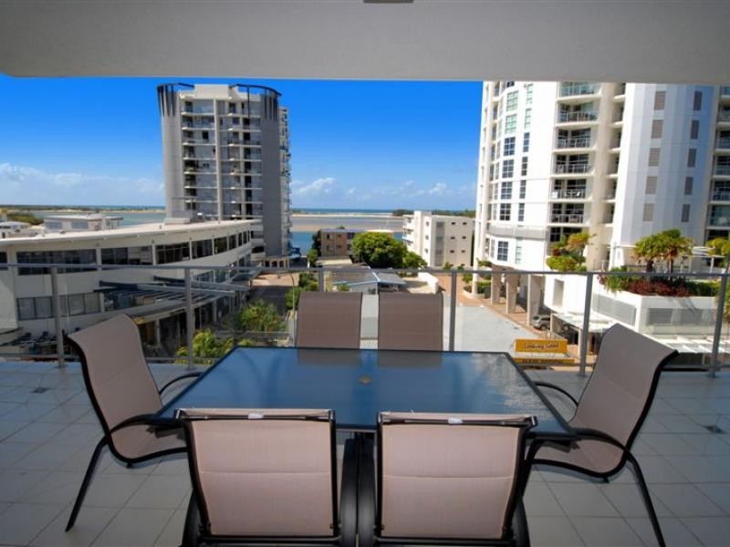 1 Duporth Avenue, Maroochydore QLD 4558