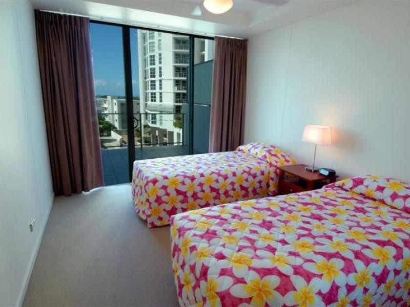 1 Duporth Avenue, Maroochydore QLD 4558