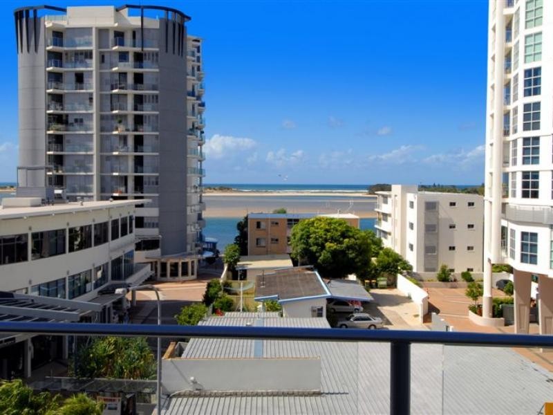 1 Duporth Avenue, Maroochydore QLD 4558