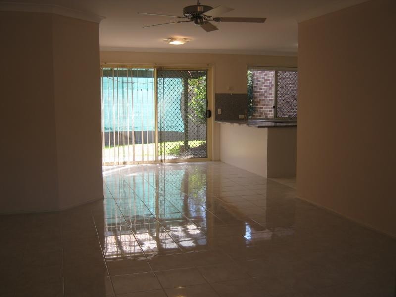 32 Riverview Rd, Nerang QLD 4211