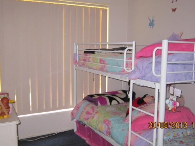 32 Riverview Rd, Nerang QLD 4211
