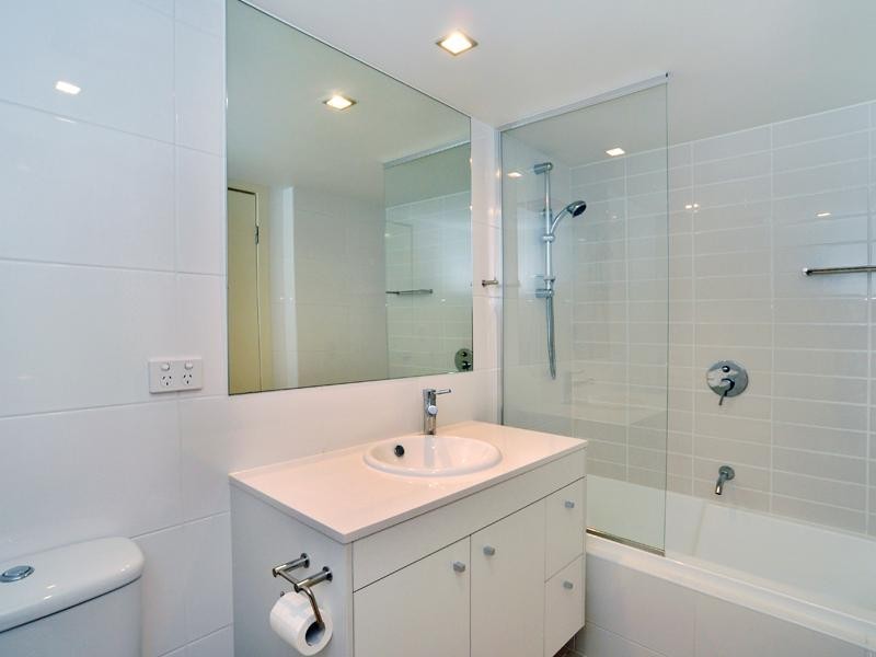 16 Surbiton Court, Carindale QLD 4152