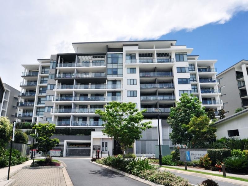 16 Surbiton Court, Carindale QLD 4152