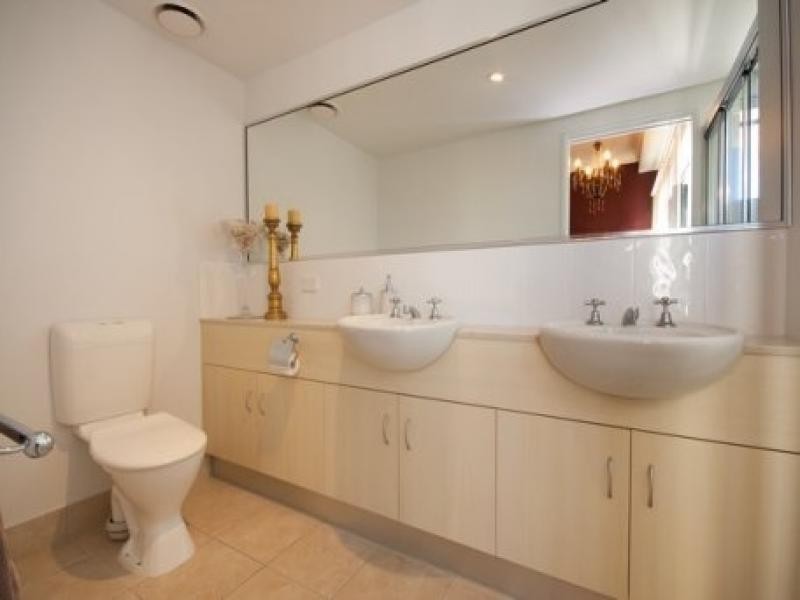 93-95 McLeod Street, Cairns QLD 4870