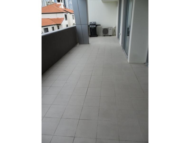 53 Darrambal, Chevron Island QLD 4217