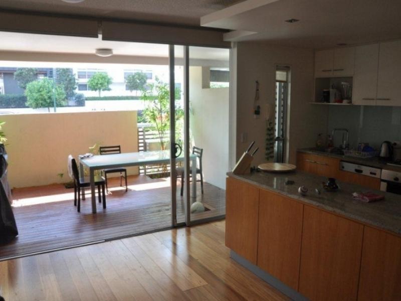 8-12 macquarie street, Teneriffe QLD 4005
