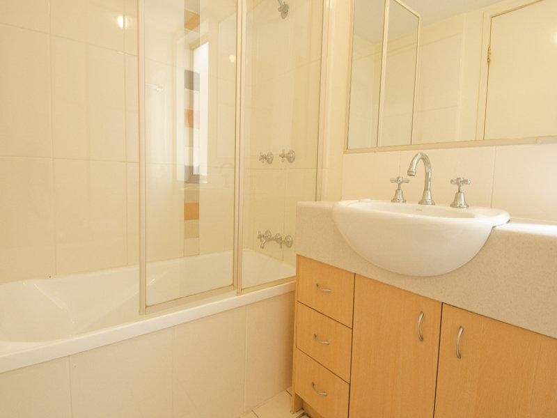 8 Mascar St, Upper Mount Gravatt QLD 4122