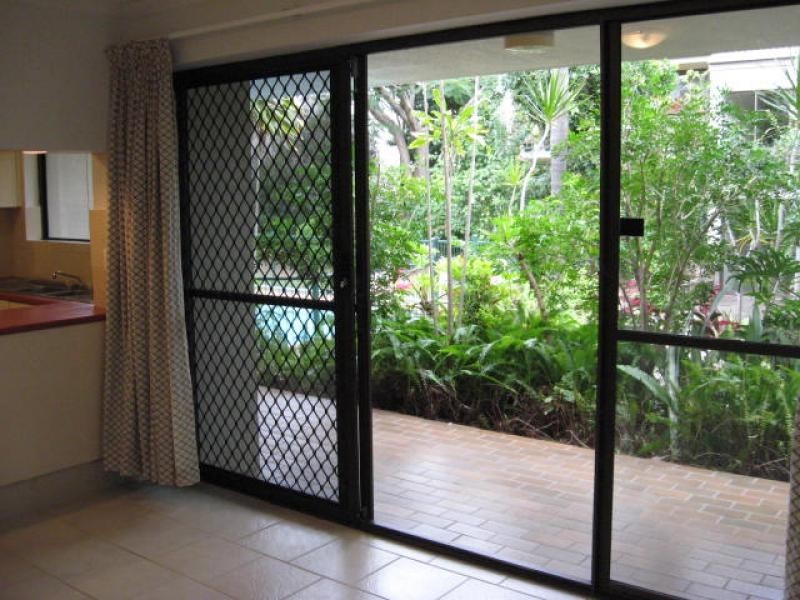 111 Markeri Street, Mermaid Waters QLD 4218