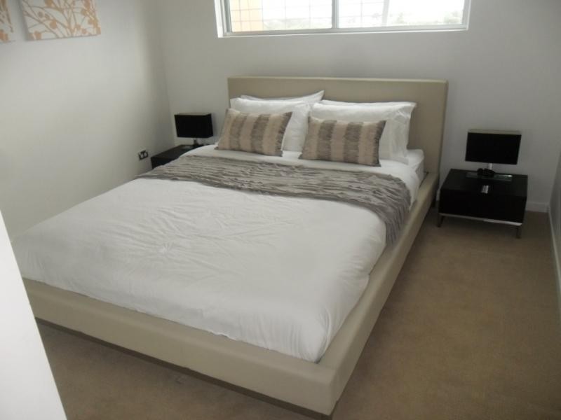 53 Darrambal, Chevron Island QLD 4217