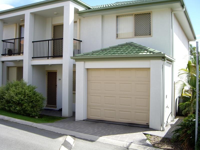 39 Johnston St, Carina QLD 4152