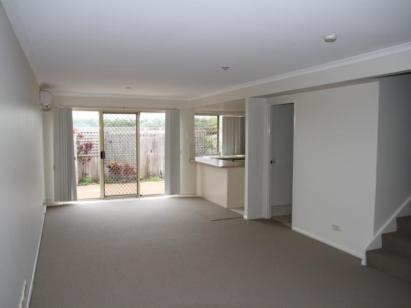 643 Pine Ridge Road, Biggera Waters QLD 4216