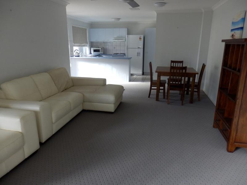 47 Hindes St, Lota QLD 4179