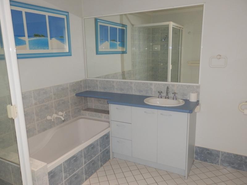47 Hindes St, Lota QLD 4179