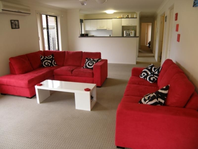 110 Scrub Rd, Carindale QLD 4152