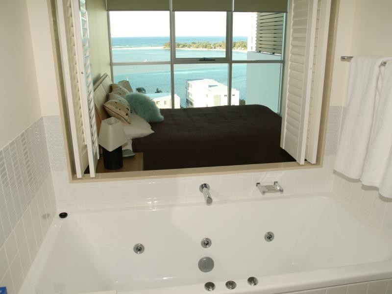 1 Duporth Avenue, Maroochydore QLD 4558