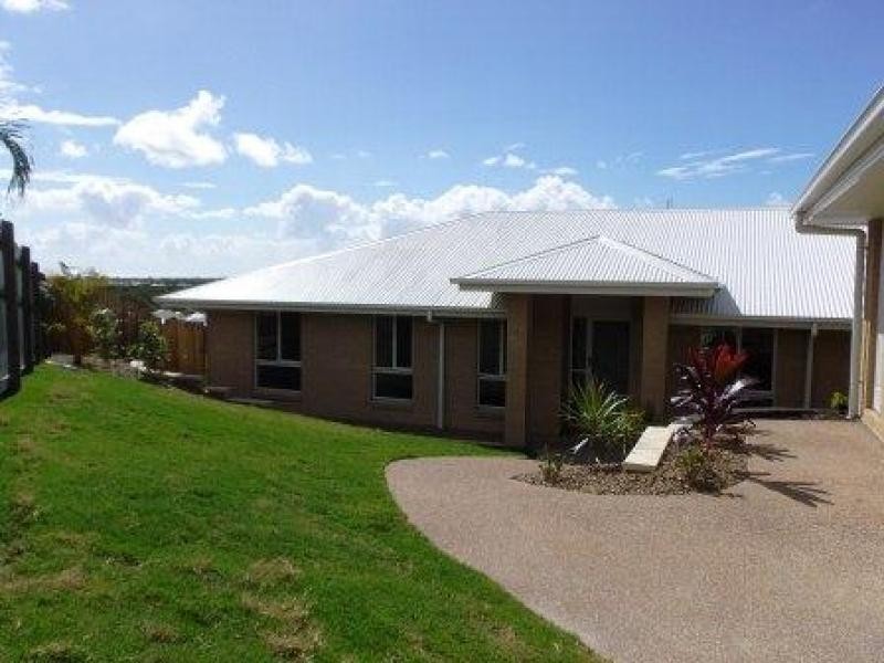 39 Sandy View Drive, Nikenbah QLD 4655