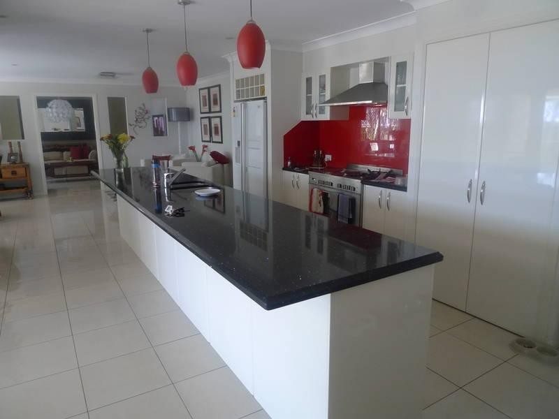 6 Poynter Street, Redland Bay QLD 4165