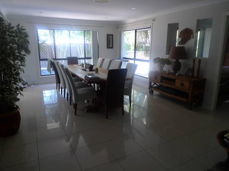 6 Poynter Street, Redland Bay QLD 4165